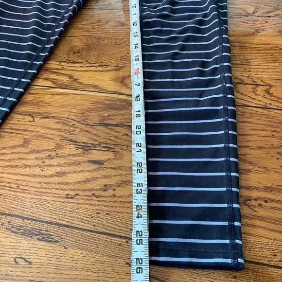 ATHLETA BLACK AND GRAY Chaturanga Leggings SZ S - Picture 5 of 8